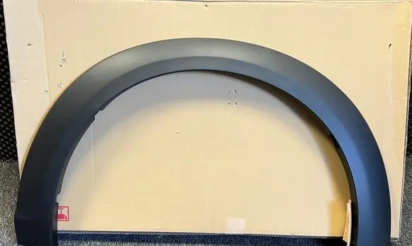Mazda 3 III Front arch trim D10E51W31