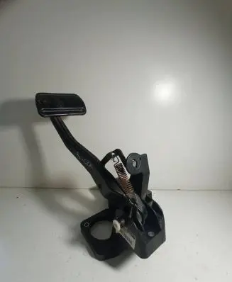 Mercedes-Benz B W245 Brake pedal A1692902801 336700