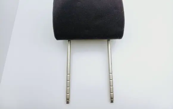 Skoda Octavia Mk1 (1U) Front seat headrest 