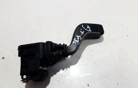 Opel Astra G Indicator stalk 90560996 122G3700
