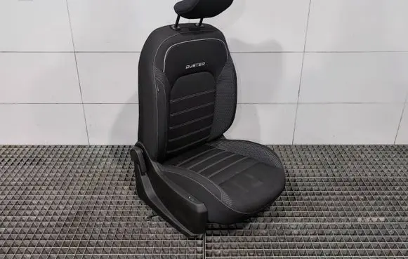 Dacia Duster II Front passenger seat 