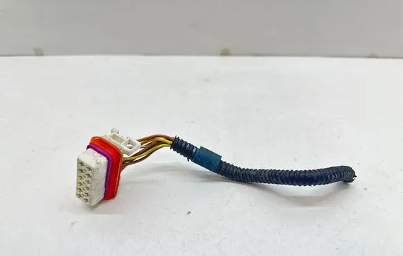 Volkswagen New Beetle Headlight/headlamp wiring loom/harness 