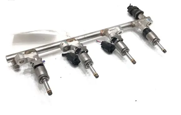 Mazda 3 II Fuel main line pipe PE0113150
