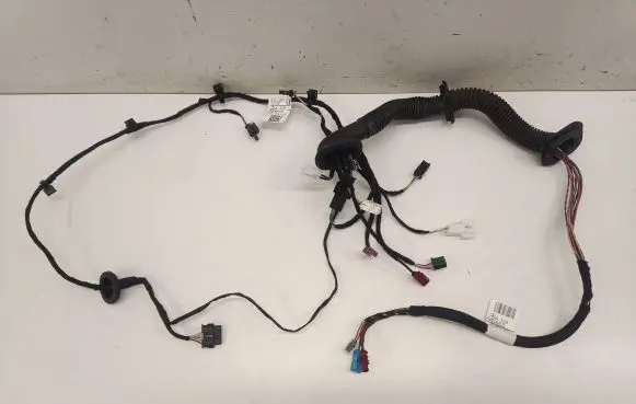 Mercedes-Benz CLA C118 X118 Front door wiring loom A1185404415 A1185408215