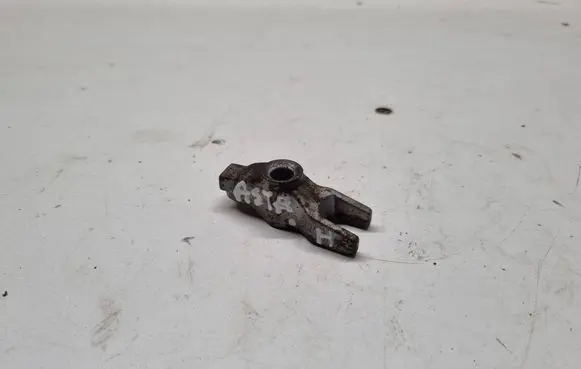 Opel Astra H Fuel Injector clamp holder 