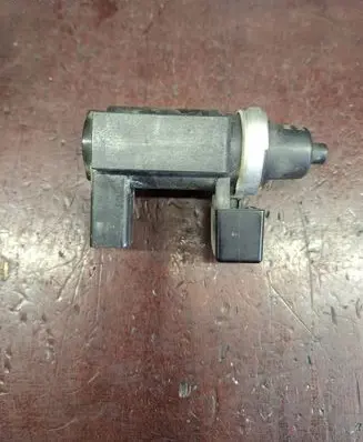 Skoda Superb B5 (3U) Turbo solenoid valve 8E0906628 72290333 021163
