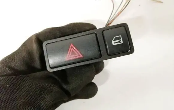 BMW 3 E46 Hazard light switch 61318368920 8368920