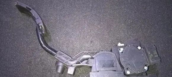 Volkswagen Golf IV Accelerator throttle pedal 0280752211 1j2721503c