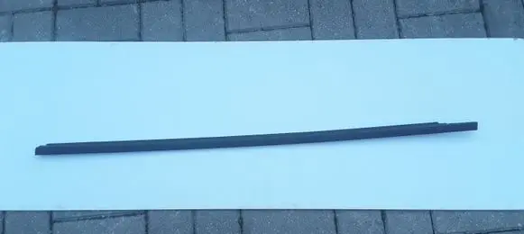Ford Galaxy Rubber seal front door window/glass 