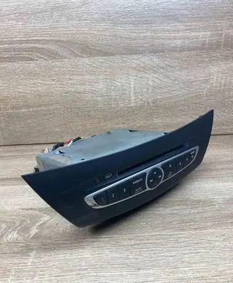 Renault Laguna III Radio/CD/DVD/GPS head unit 281150013R 281150013RT