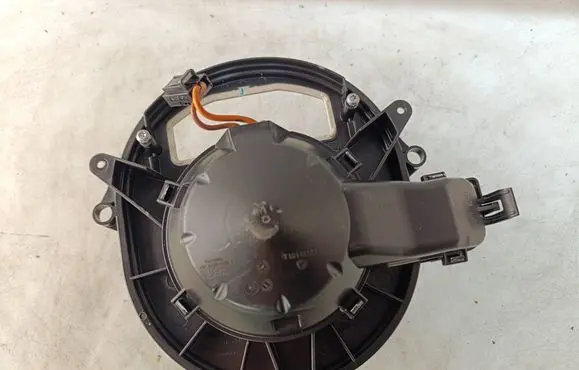 BMW 4 F32 F33 Heater fan/blower T1014418T