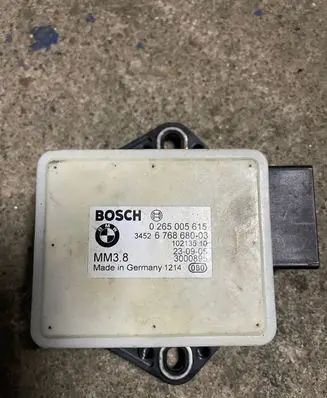 BMW 5 E60 E61 ESP acceleration yaw rate sensor 6768680 0265005615