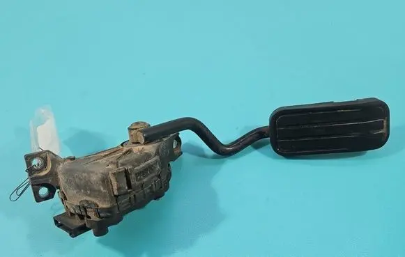 Volkswagen Transporter - Caravelle T4 Accelerator throttle pedal 7D1721603B IMPRK1573830