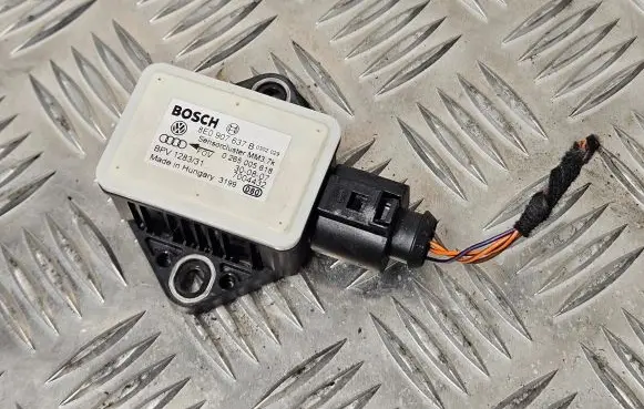 Audi A6 S6 C6 4F ESP acceleration yaw rate sensor 8E0907637B 0265005618 7004432
