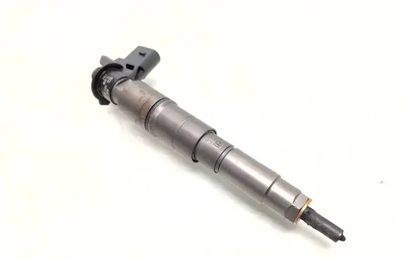 BMW 5 E60 E61 Fuel injector 7796042 0445115050