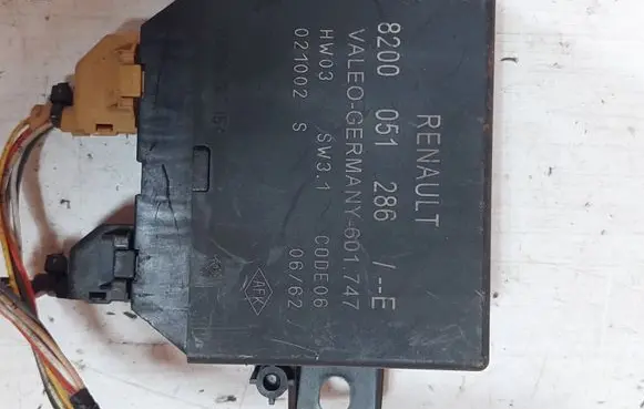 Renault Laguna II Parking PDC control unit/module 8200051286 601747 021002