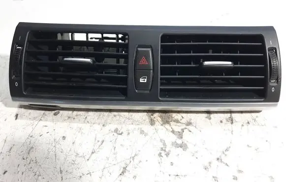 BMW X5 E70 Dash center air vent grill 7161801 6958654 7161802