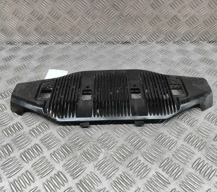 Rear underbody cover/under tray