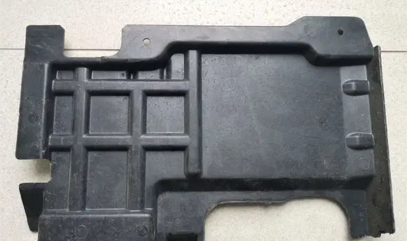 Mercedes-Benz C W202 Engine splash shield/under tray 2025241030
