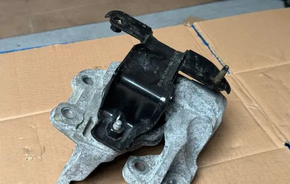 Ford Explorer Engine mount bracket FB536F020AC