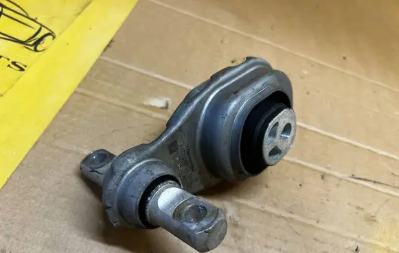 Mercedes-Benz A W177 Gearbox mount A1772400300