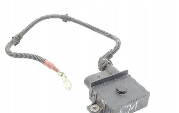 BMW 5 F10 F11 Glow plug pre-heat relay E2110022368