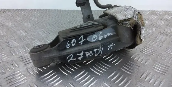 Peugeot 607 Engine mount bracket 326C65