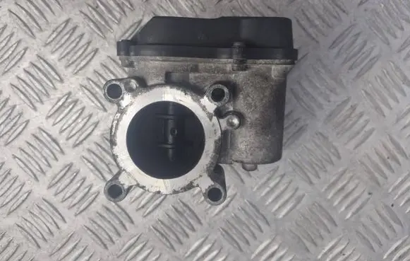 Volkswagen Fox Throttle valve 03D133062E A2C53060088