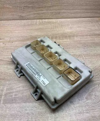 Chrysler Voyager Engine control unit/module ECU P04748077AE 77AE