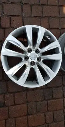 KIA Sorento R18 alloy rim 
