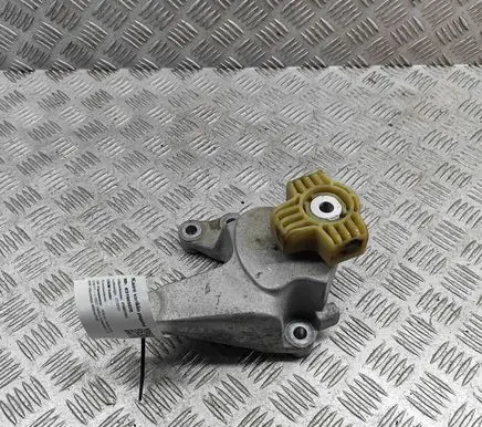 Volvo XC40 Engine mount bracket 31686309