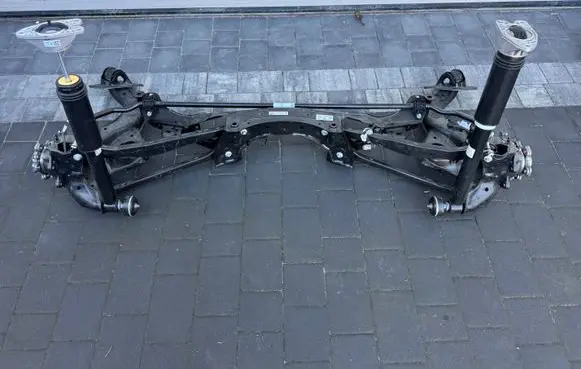 BMW 1 F70 Rear subframe 6894202 3526568 149415