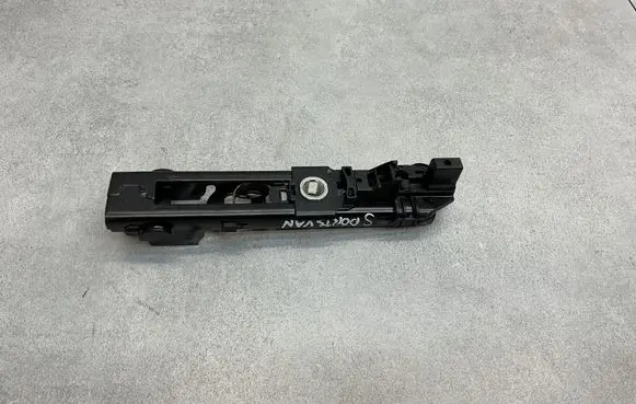 Volkswagen Golf Sportsvan Seat belt height adjuster 8V0857819 63807011001