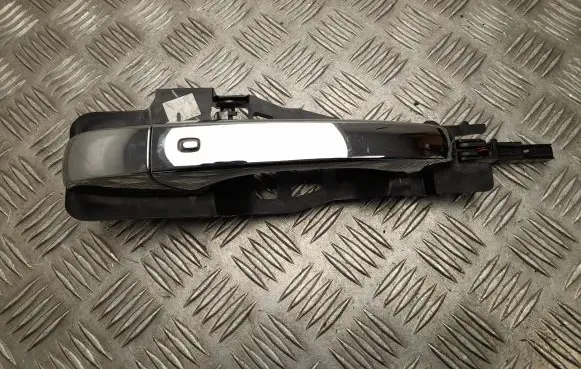 Jeep Grand Cherokee Front door exterior handle 04589884AJ