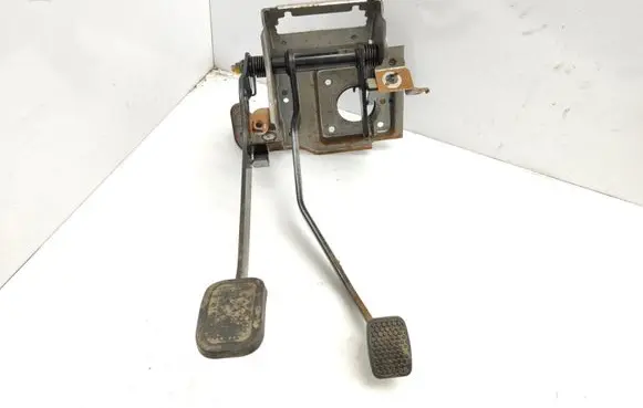 Suzuki Liana Pedal assembly 