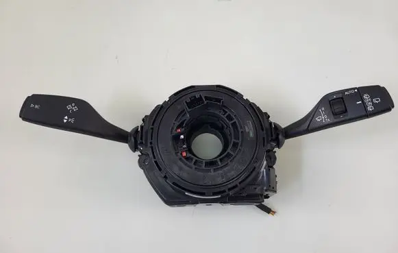 BMW 2 F45 Wiper turn signal indicator stalk/switch 9305954