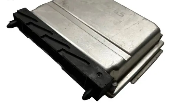 Volvo V70 Engine control unit/module 30668478A 0000100870 0261208289