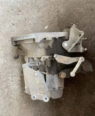 Peugeot Bipper Manual 5 speed gearbox 20CR07