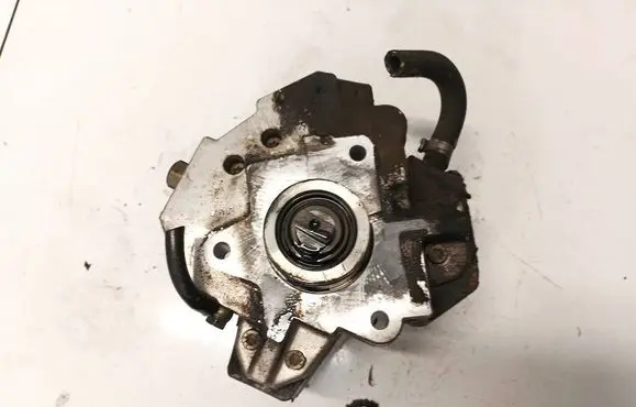 Volvo S60 Fuel injection high pressure pump 8689590 0445010043
