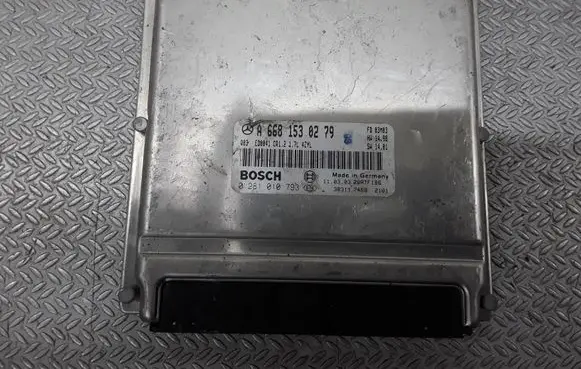 Mercedes-Benz A W168 Engine control unit/module A6681530279 0281010793