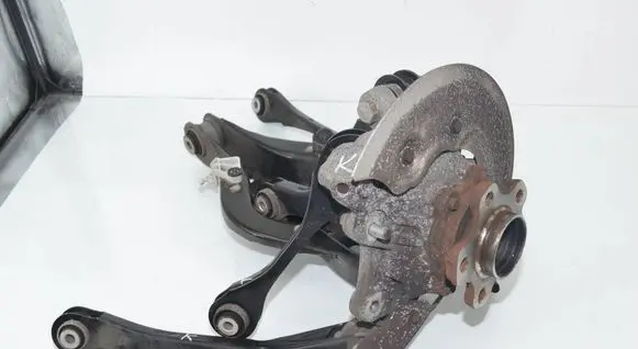 BMW 3 G20 G21 Rear wheel hub 6898479 33306898479 6878621