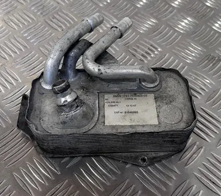 BMW 3 E92 E93 Engine oil radiator 7536929 81646993 11074810