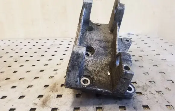 Generator/alternator bracket