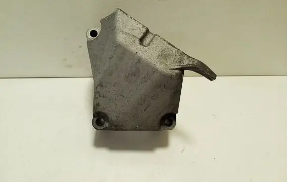 Opel Zafira C Engine mounting bracket 13248477