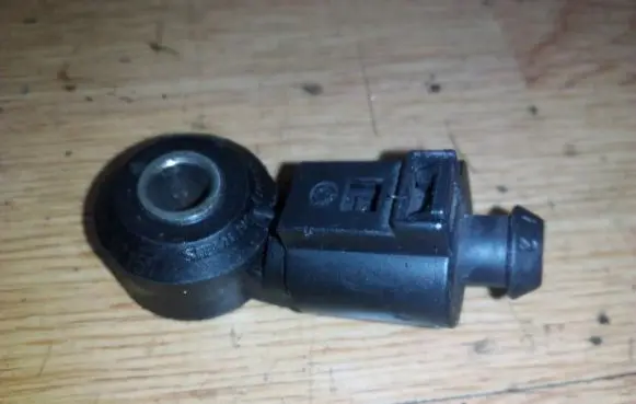Audi A3 S3 8L Detonation knock sensor 030905377c