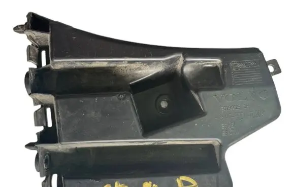 Volvo V60 Front bumper mounting bracket 30796625