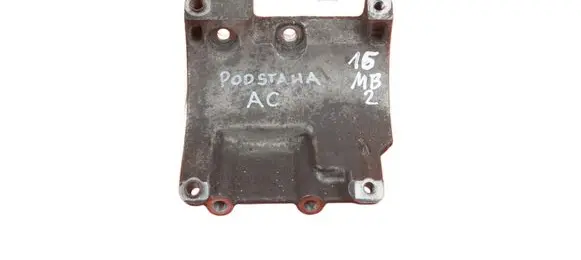 Iveco Massif Engine mounting bracket 504047884 F1CE0481F