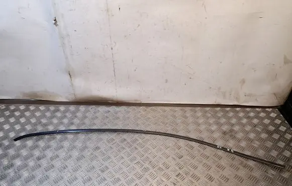 Audi Q7 4M Front door glass trim molding 4M0853985