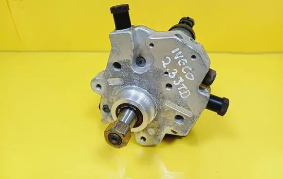 Iveco Daily 35 - 40.10 Fuel injection high pressure pump 0986437318 2995496