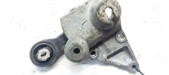 Citroen C5 Engine mount bracket 9631853680